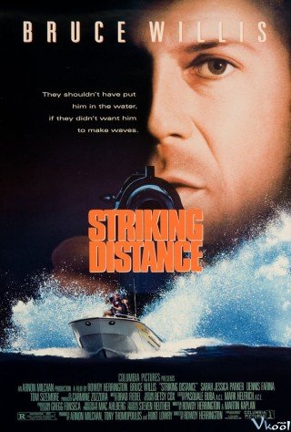 Kẻ Sát Nhân Trong Hồ - Striking Distance (1993)